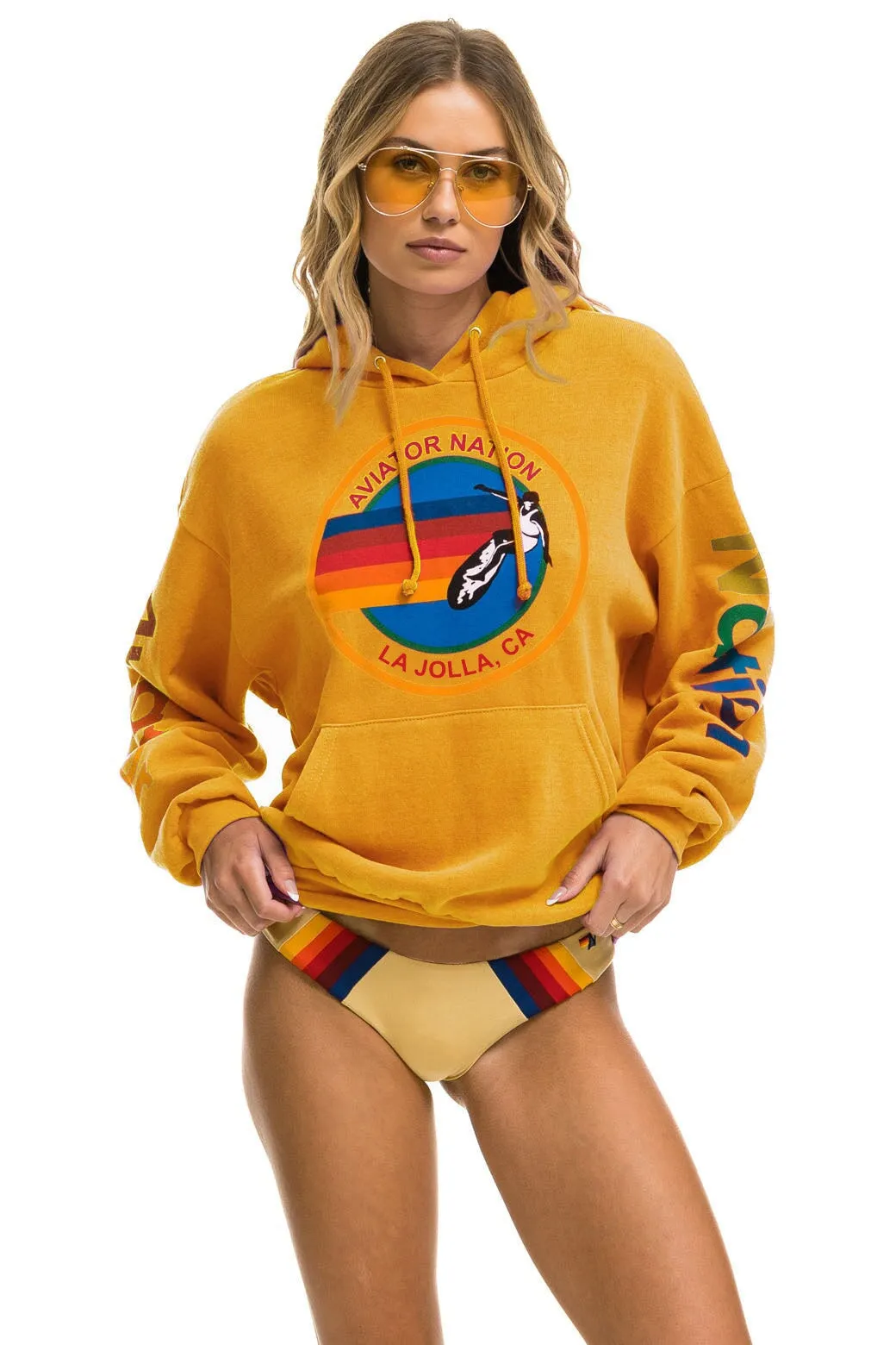 AVIATOR NATION LA JOLLA RELAXED PULLOVER HOODIE - GOLD