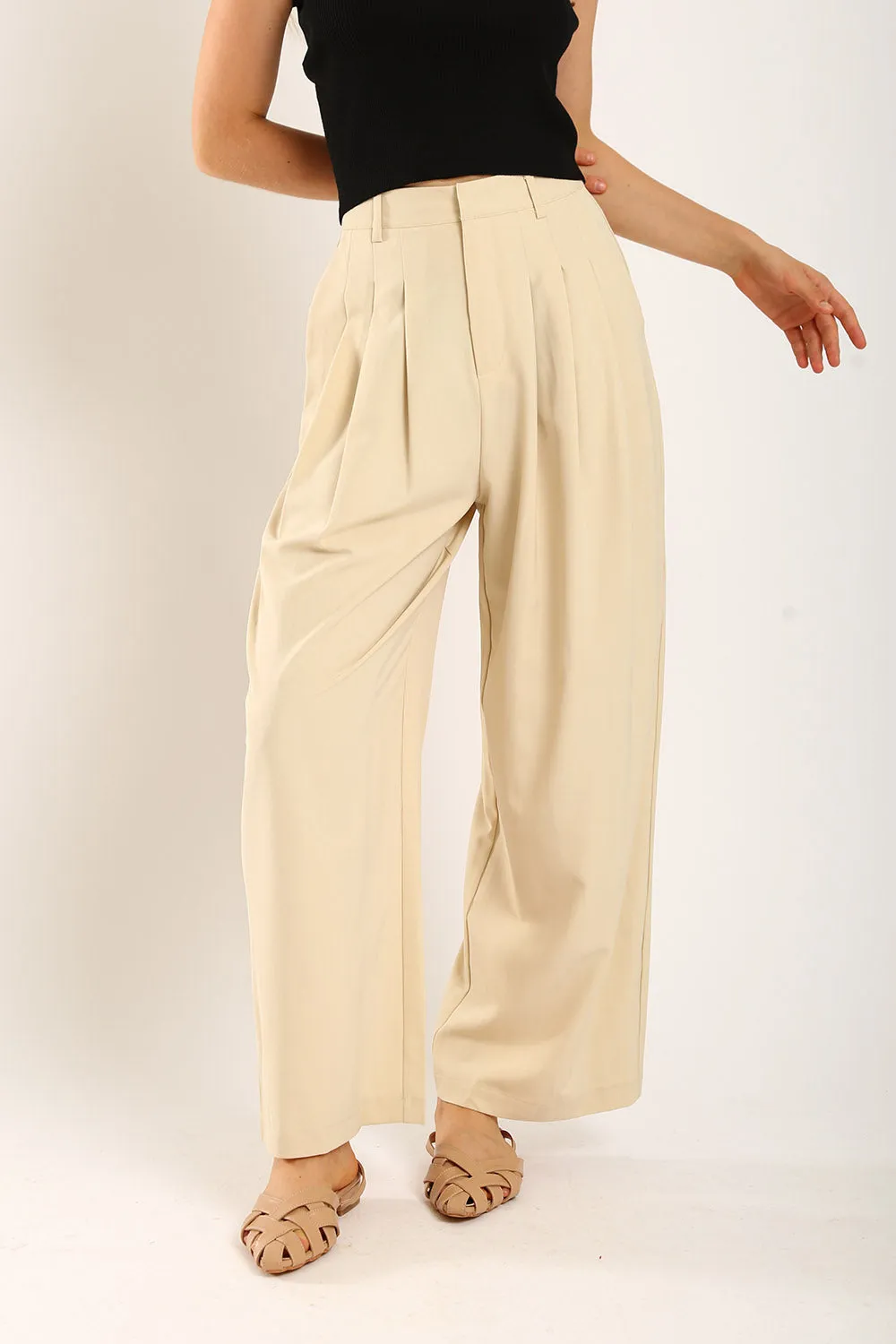 Claudette Relaxed Tailored Pants in Apricot