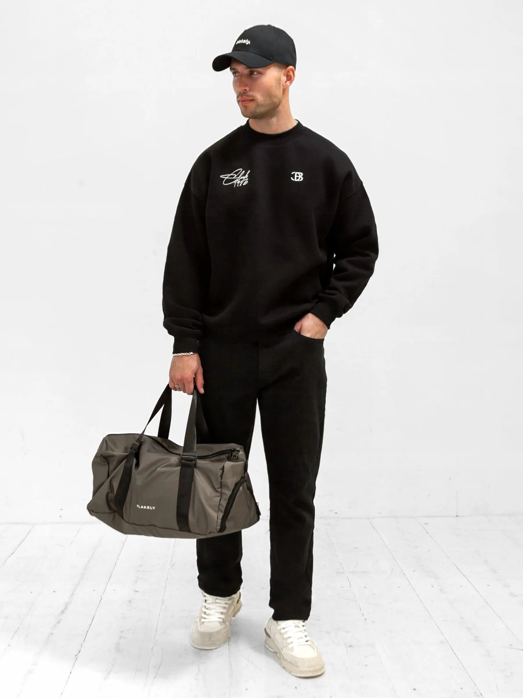 Club Relaxed Jumper - Black