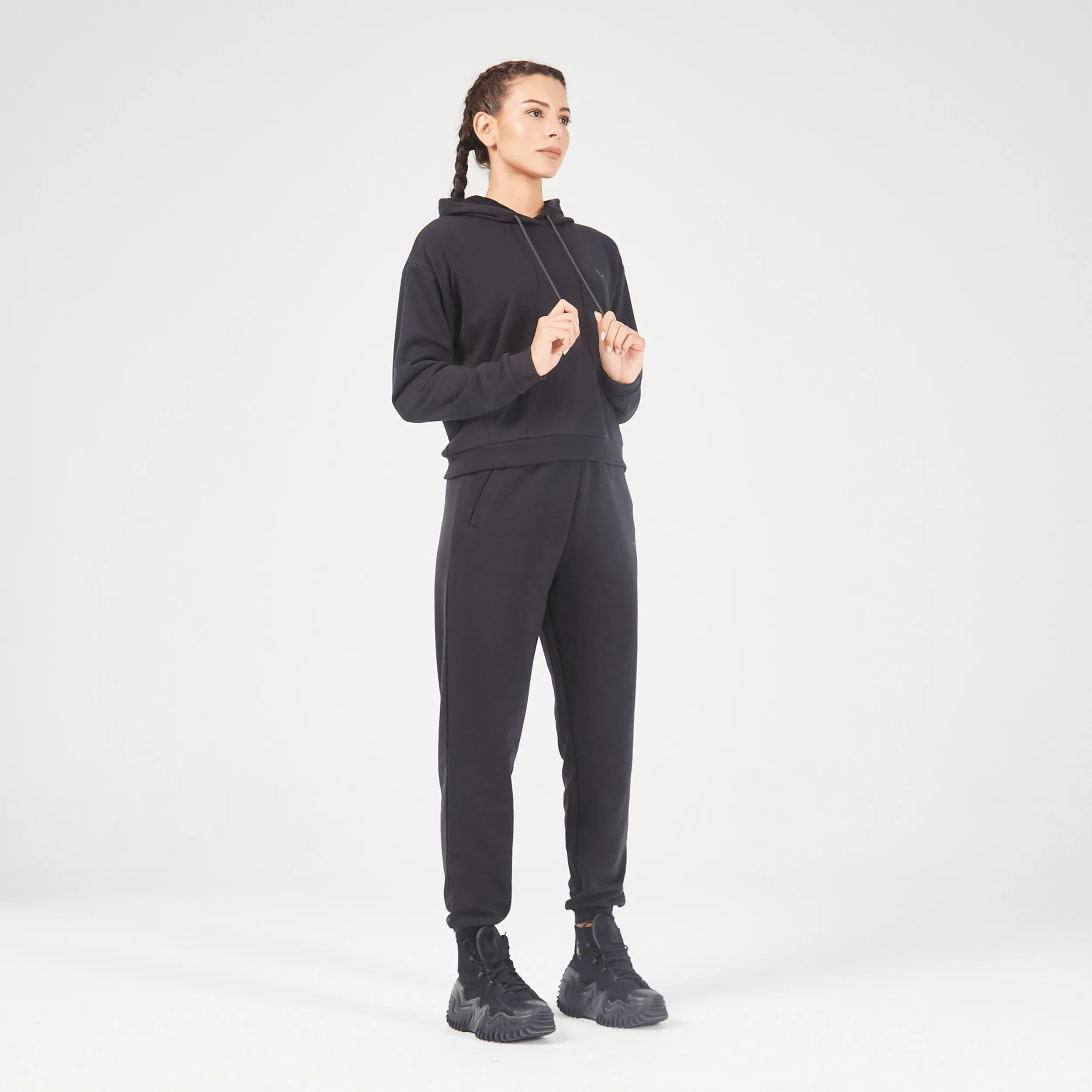 Essential Relaxed Hoodie - Black