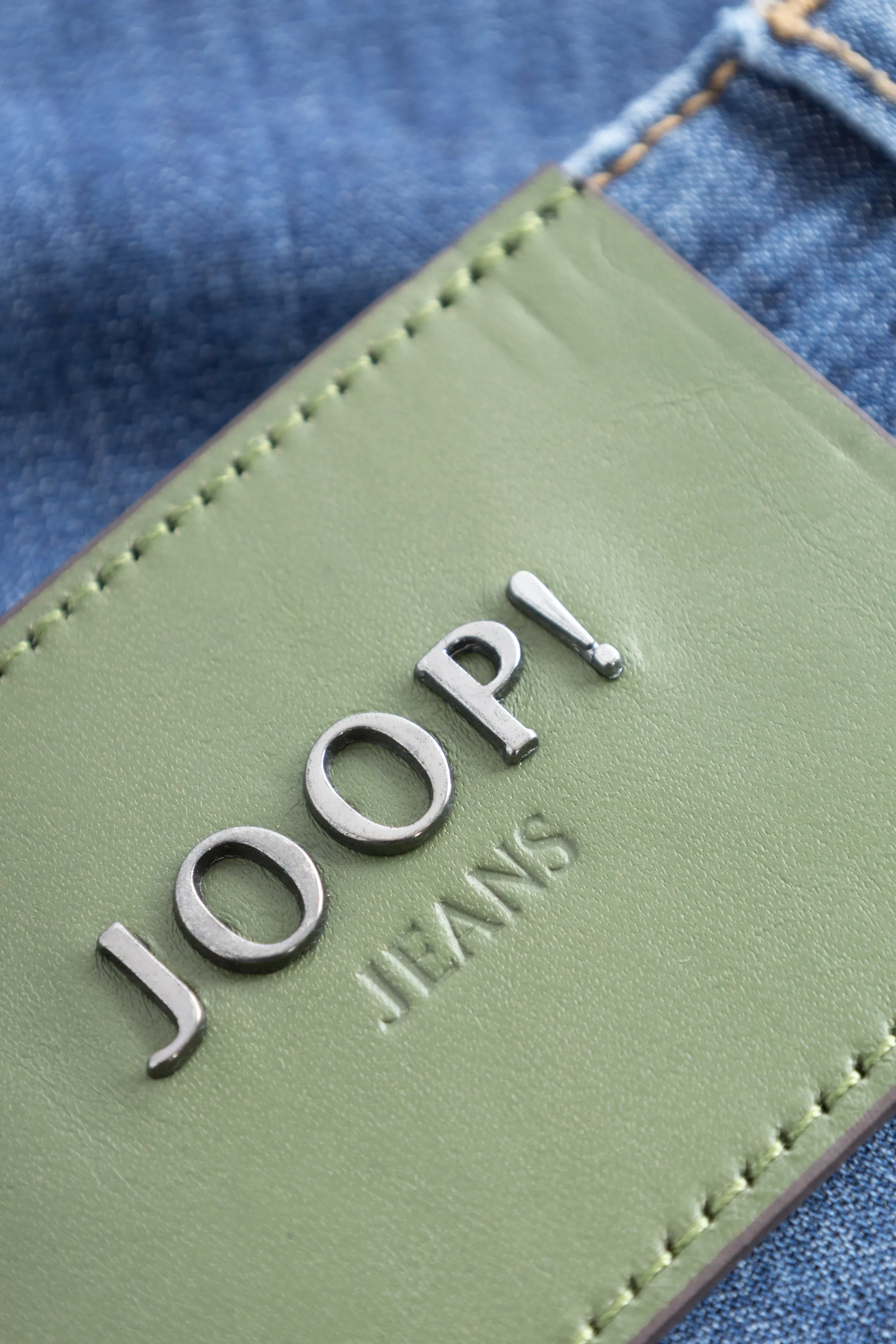 ID70147-Joop Light Weight Jean