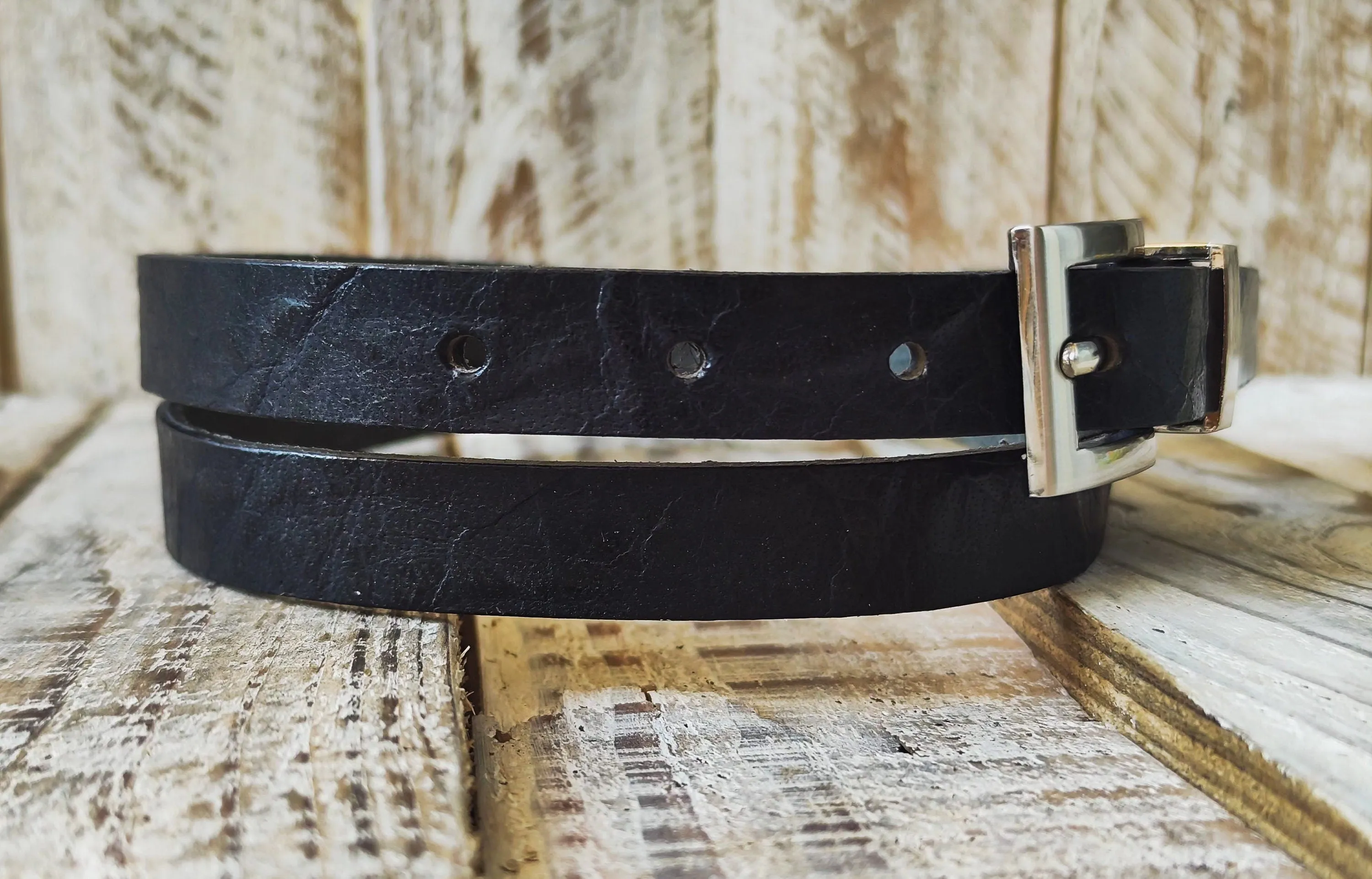 Minimalist Black Leather Belt with Silver Buckle for Men