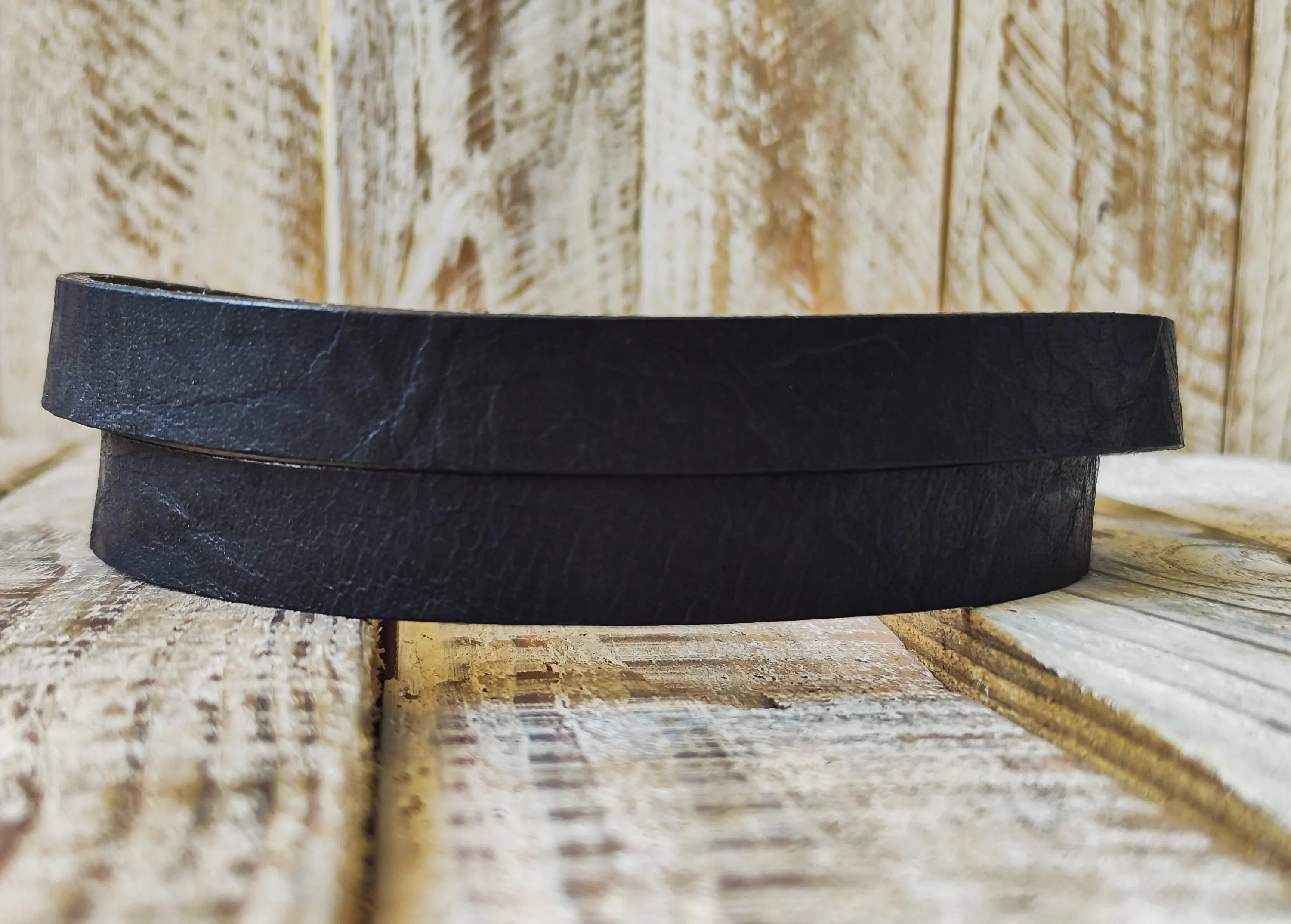 Minimalist Black Leather Belt with Silver Buckle for Men