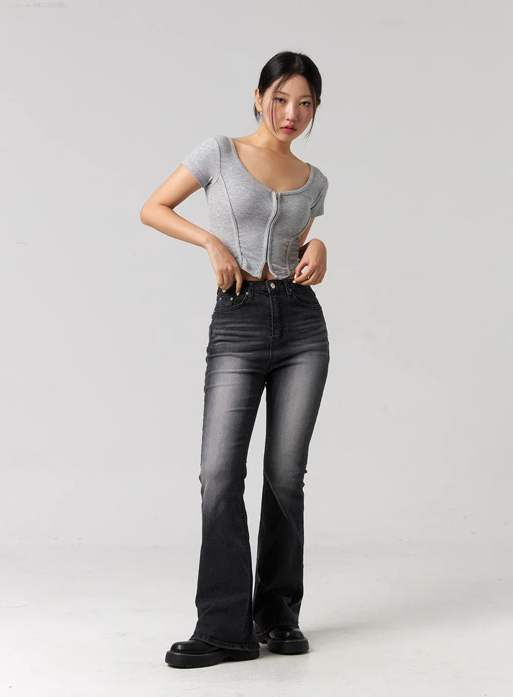 Modern Slim Bootcut Jeans CG319