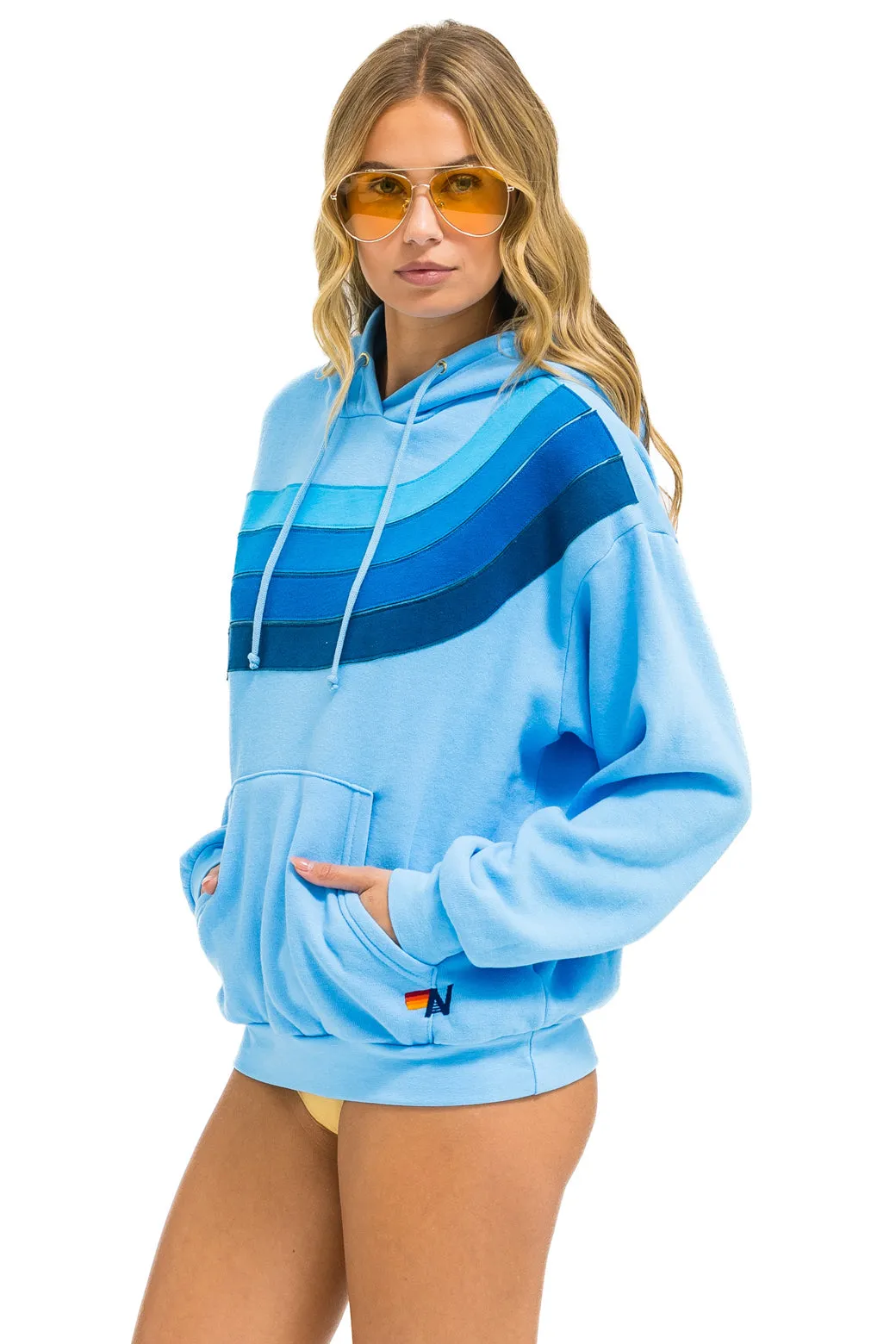 WAVE STRIPE 4 PULLOVER HOODIE RELAXED - SKY // BLUE